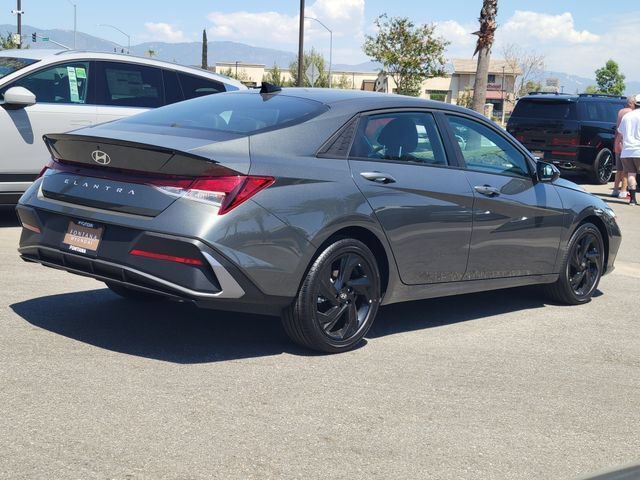New 2026 Hyundai Elantra SEL Sport FWD image 4