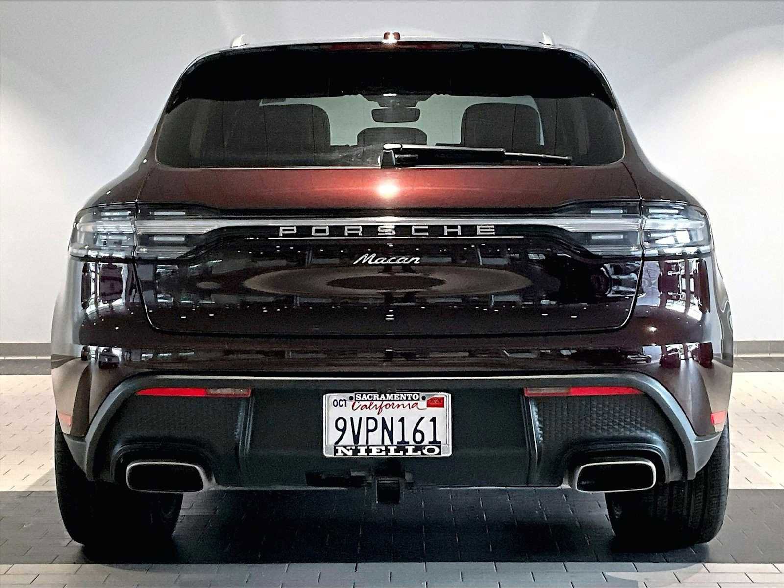 Used 2025 Porsche Macan image 9