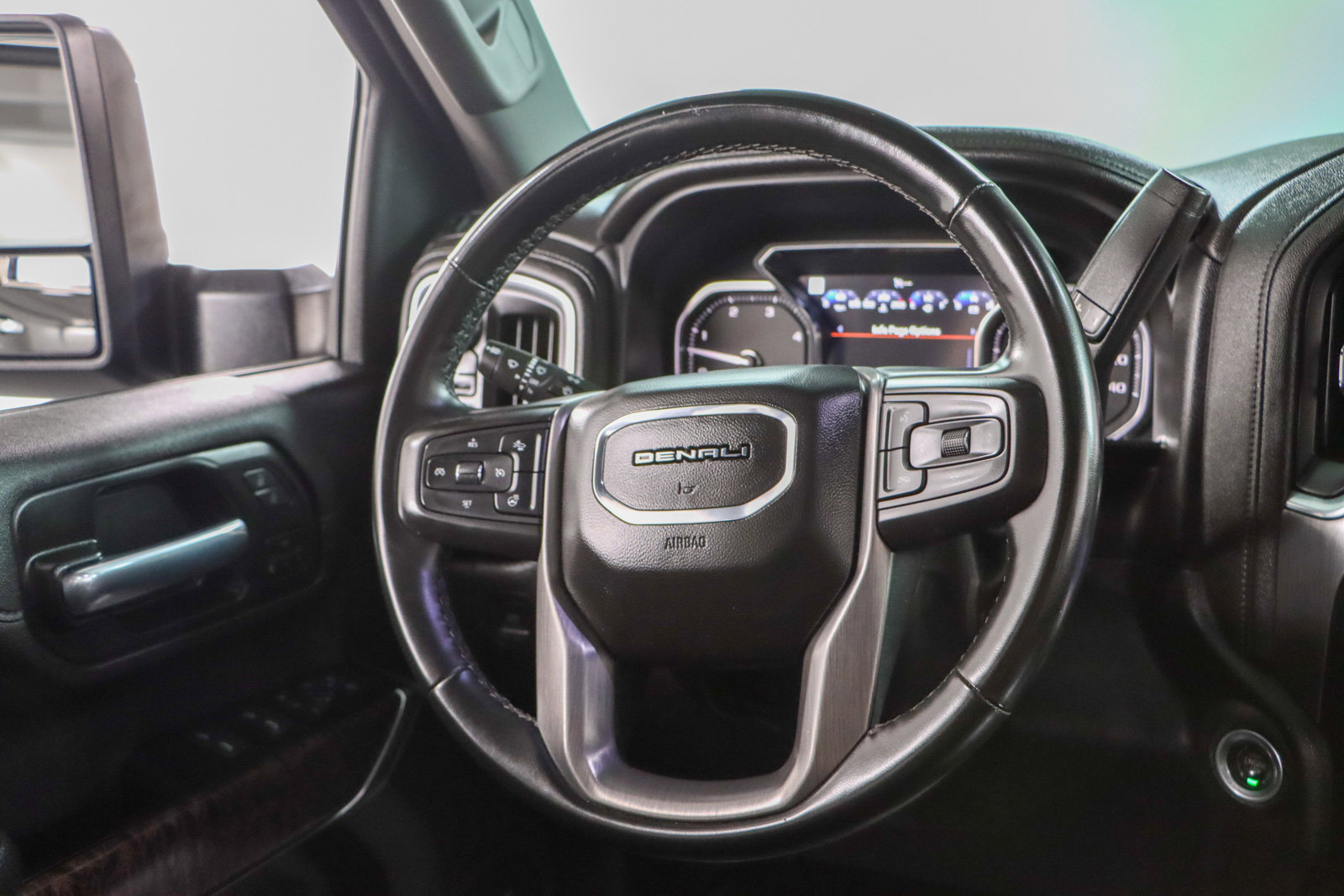 Used 2023 GMC Sierra 2500 Denali image 13