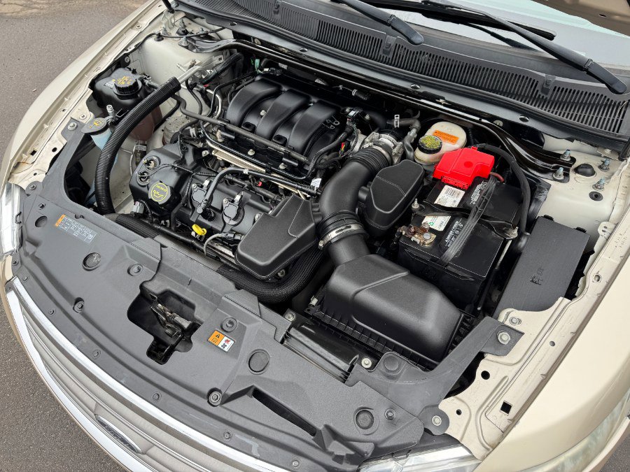 Used 2017 Ford Taurus SE image 21