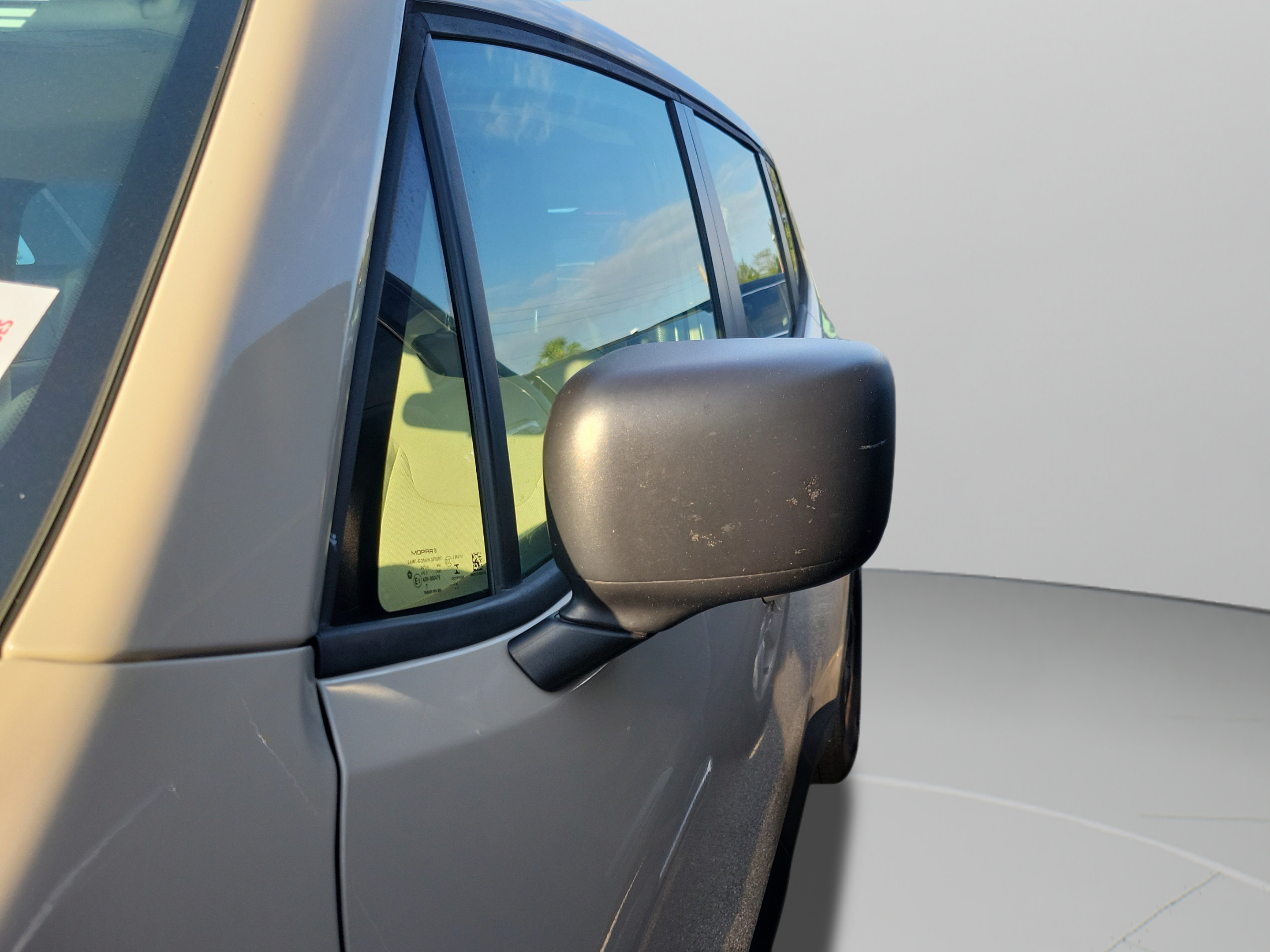 Used 2016 Jeep Renegade Sport w/ Power & Air Group FWD image 28