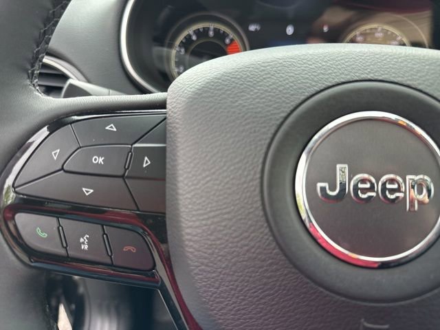 Used 2023 Jeep Cherokee Altitude Lux w/ Lux Elite Package AWD/4WD image 39