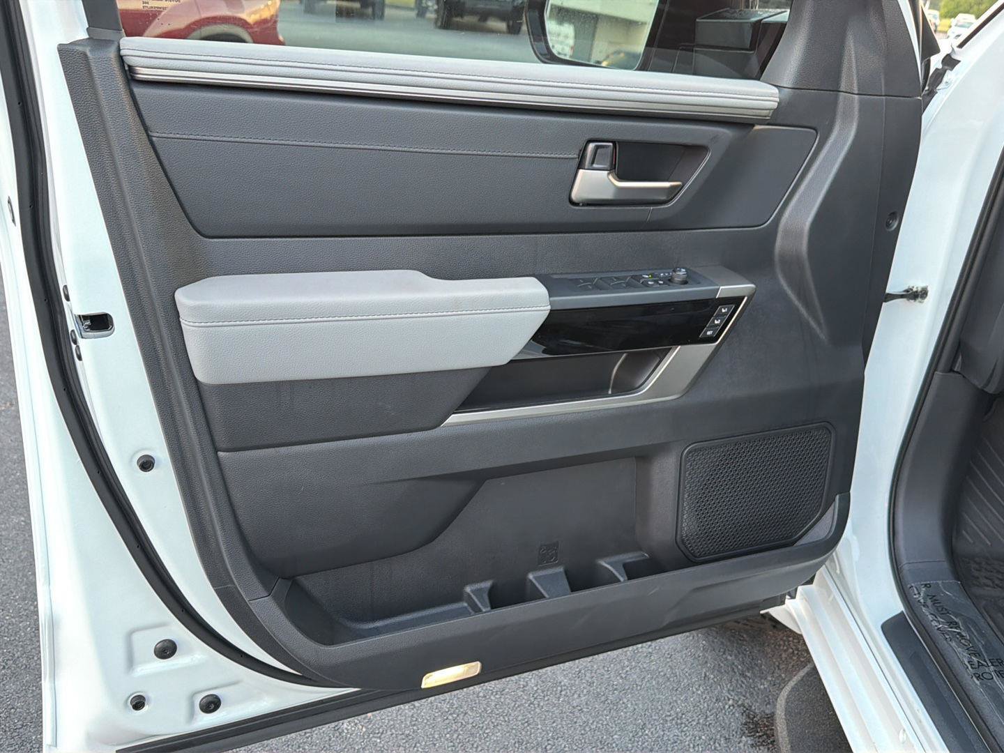 New 2026 Toyota Tundra Limited AWD/4WD image 16