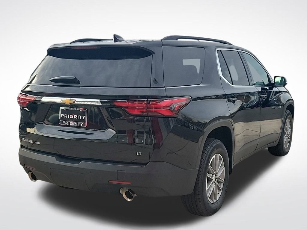 Used 2023 Chevrolet Traverse LT image 5