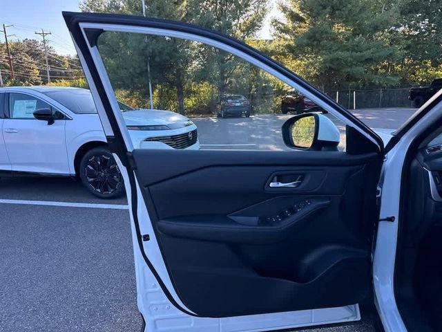 New 2026 Nissan Rogue SV image 9