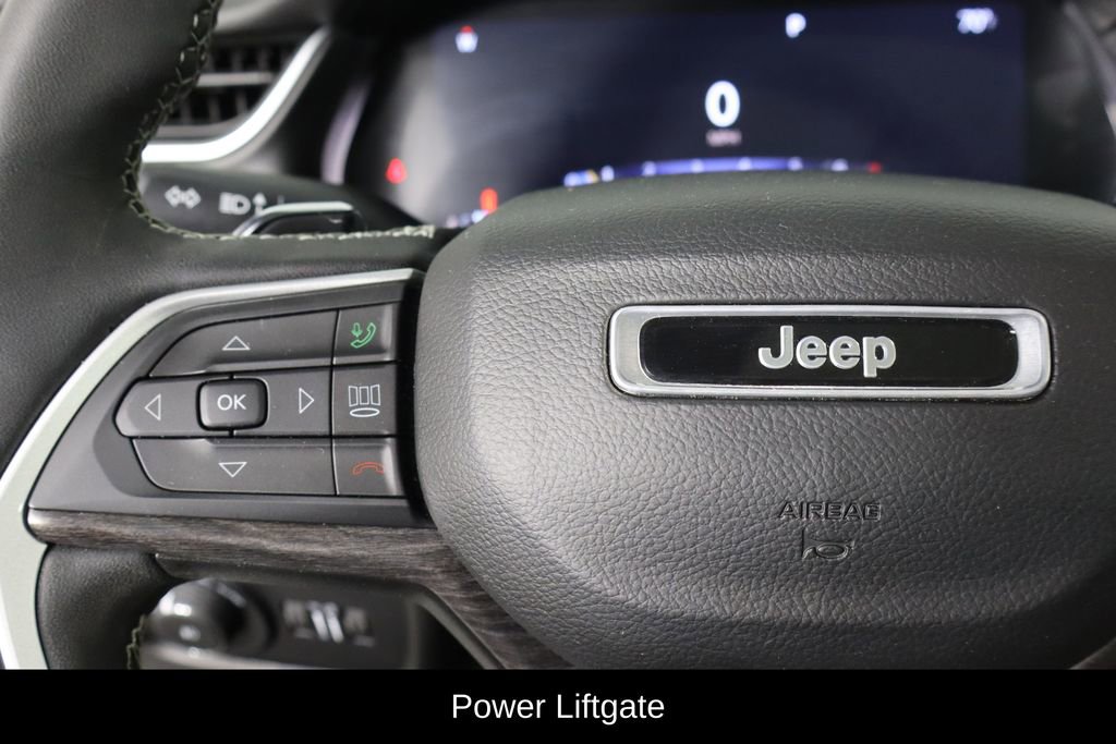 Used 2023 Jeep Grand Cherokee Limited AWD/4WD image 8