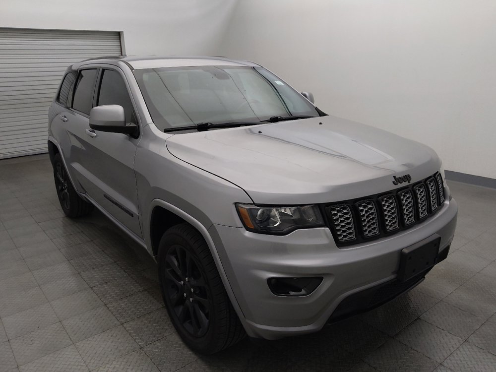 Used 2019 Jeep Grand Cherokee Altitude RWD image 13