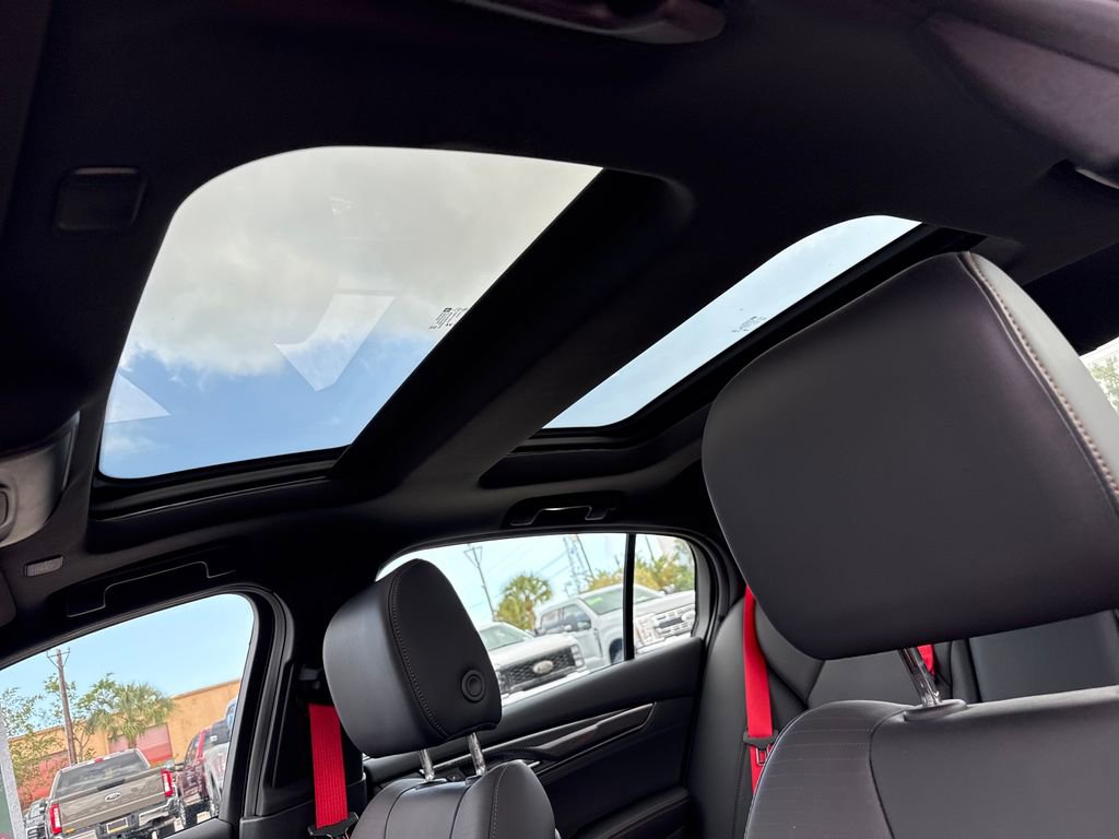 Used 2025 Cadillac CT5 V image 7