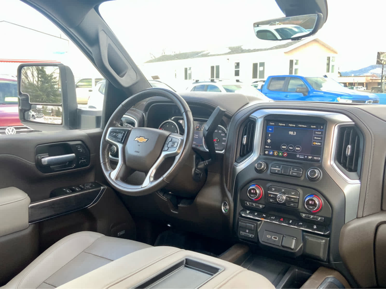 Used 2024 Chevrolet Silverado 2500 High Country image 34