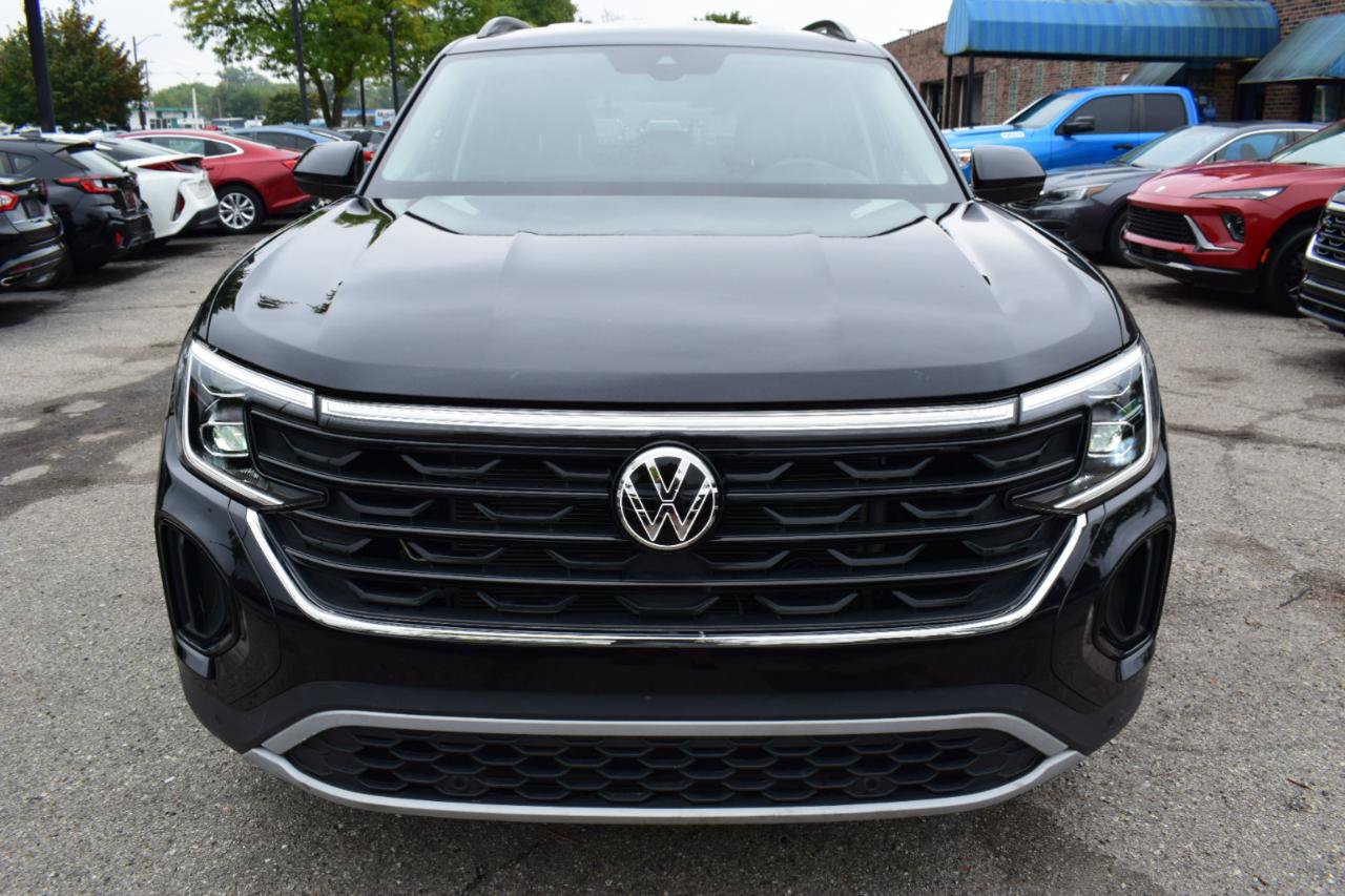 Used 2024 Volkswagen Atlas SE AWD/4WD image 3