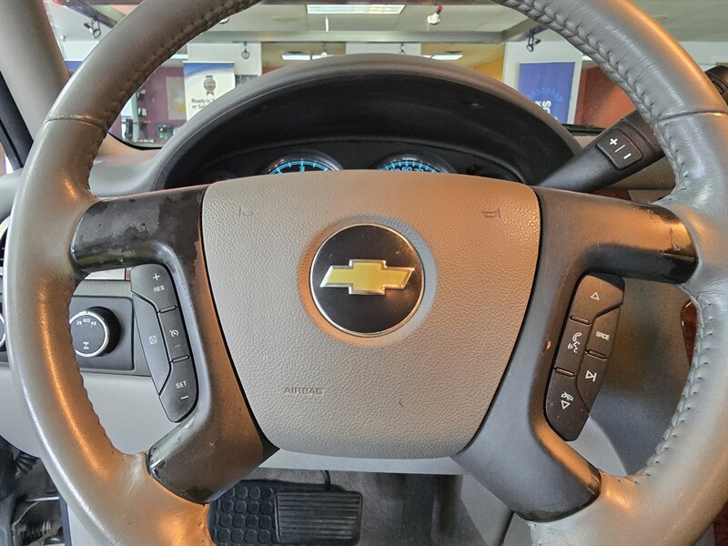Used 2010 Chevrolet Tahoe LT AWD/4WD image 12