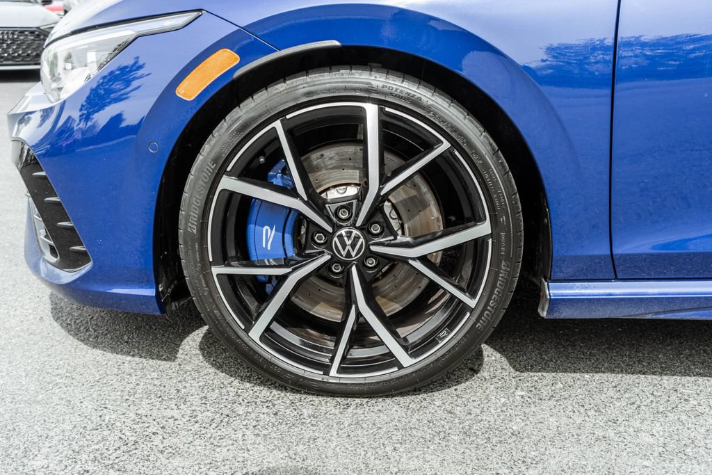 Used 2024 Volkswagen Golf R AWD/4WD image 32