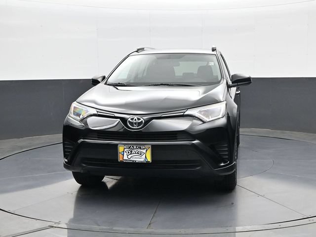 Used 2016 Toyota RAV4 LE AWD/4WD image 2