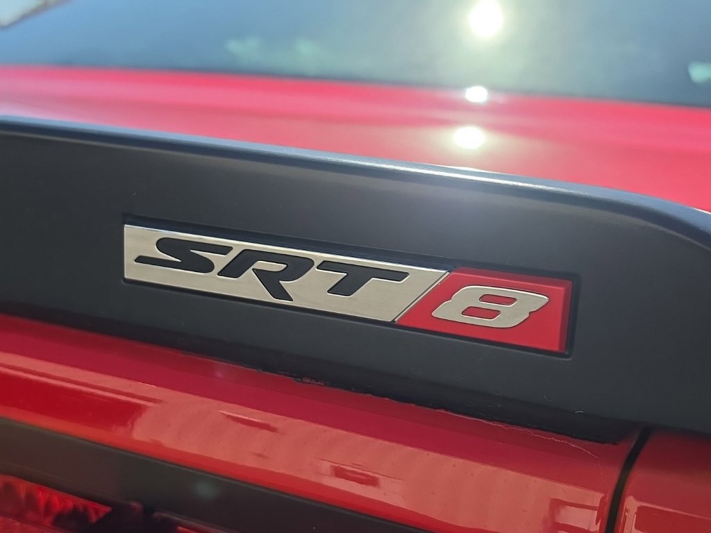 Used 2009 Dodge Challenger SRT8 w/ SRT Option Group II RWD image 7