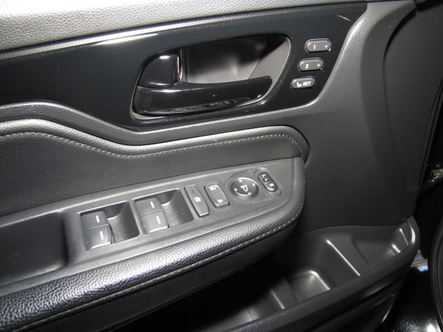 Certified 2022 Honda Odyssey Touring image 12
