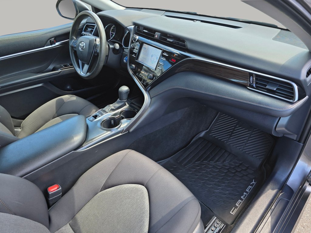 Used 2020 Toyota Camry LE FWD image 28