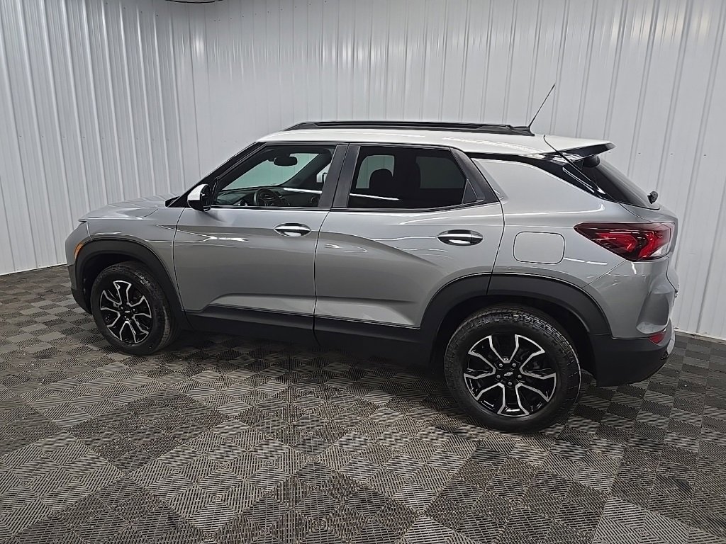 Used 2023 Chevrolet TrailBlazer ACTIV w/ Convenience Package image 4