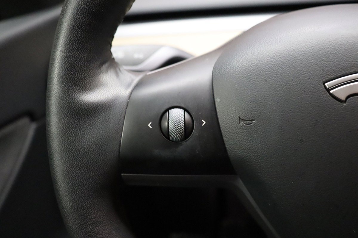 Used 2022 Tesla Model Y Performance AWD/4WD image 48