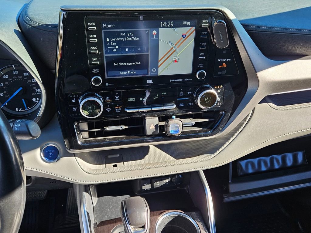 Used 2021 Toyota Highlander Limited image 18