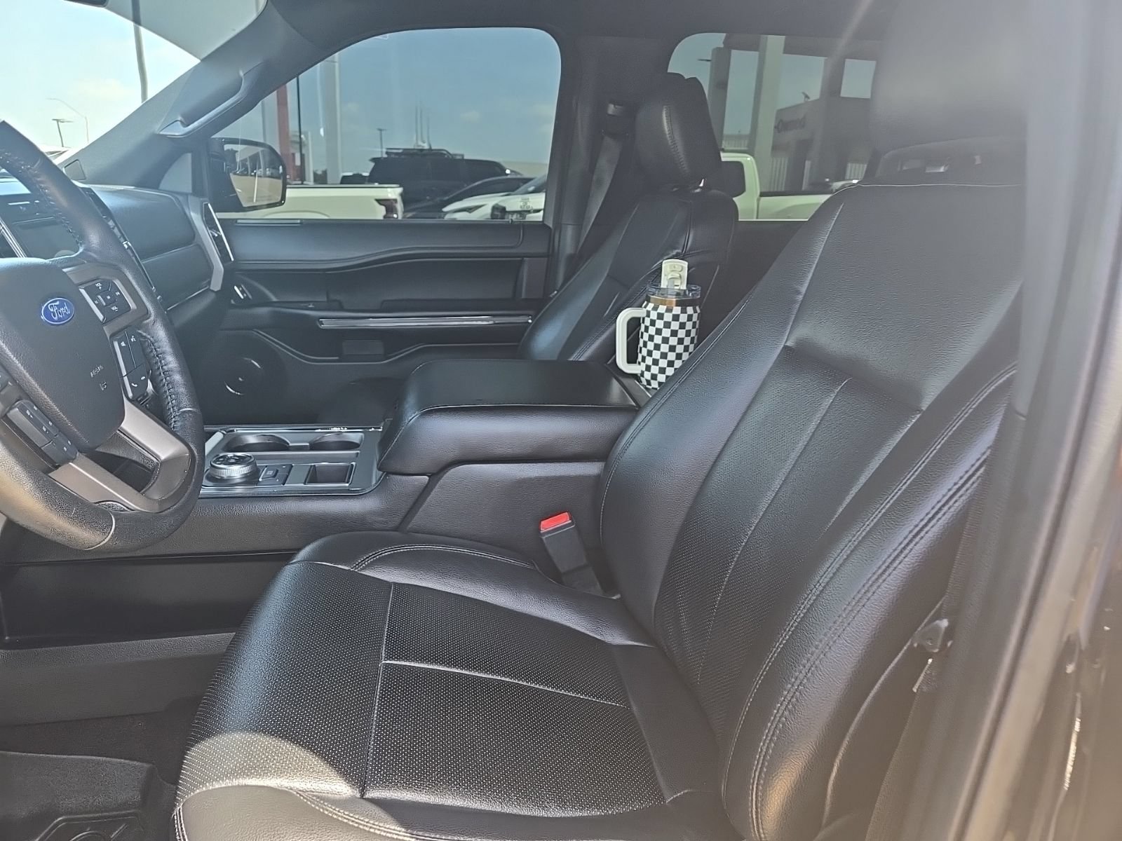 Used 2020 Ford Expedition XLT w/ Equipment Group 202A RWD image 13