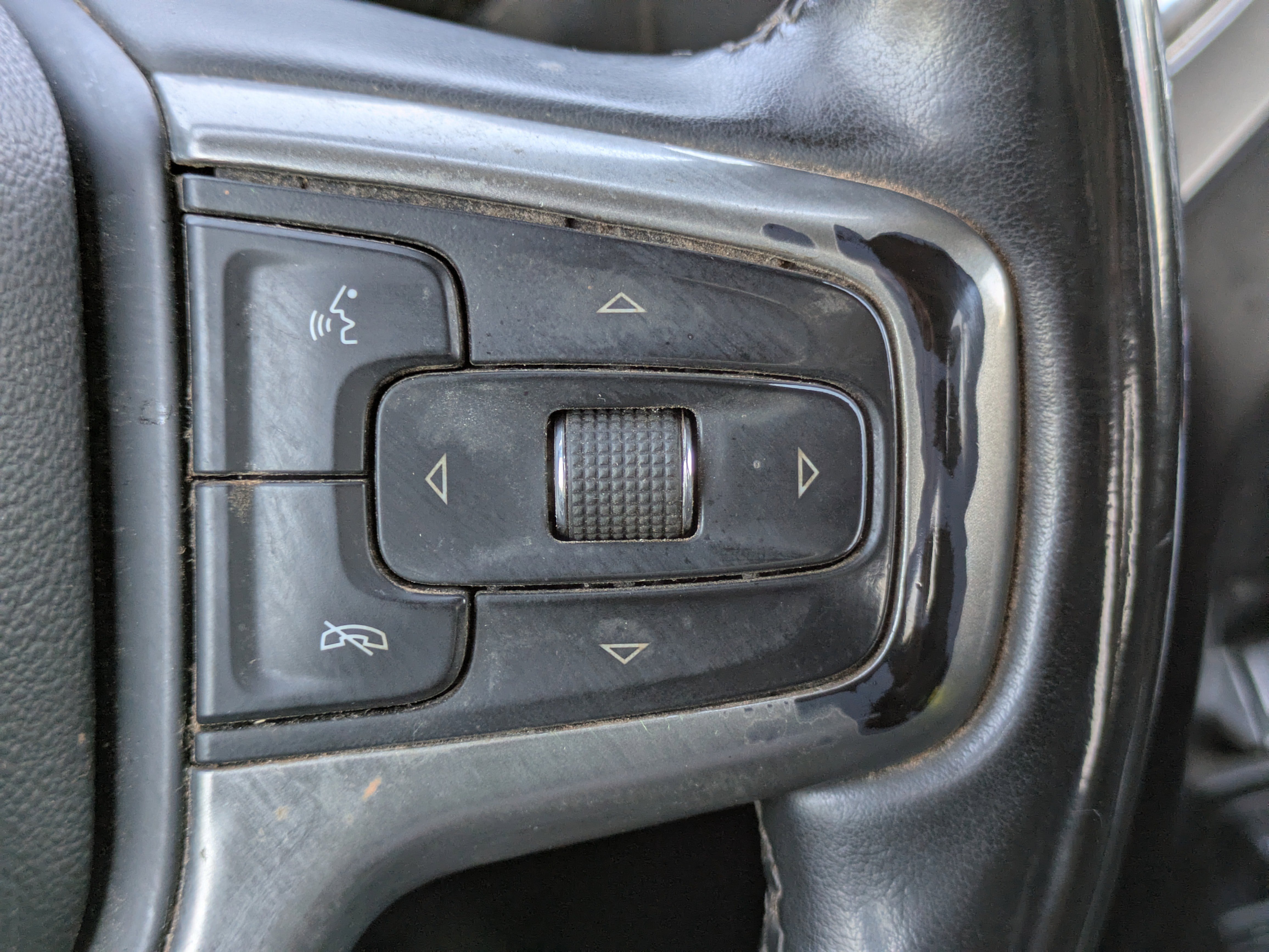 Used 2023 Chevrolet Silverado 2500 LT w/ Convenience Package image 16