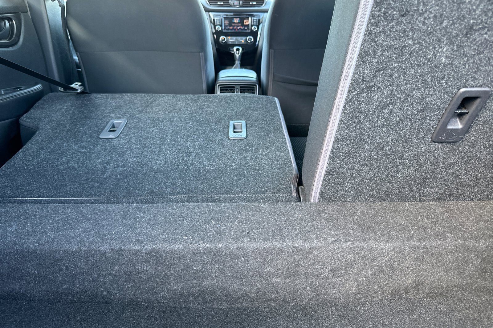 Used 2022 Nissan Rogue Sport S image 16