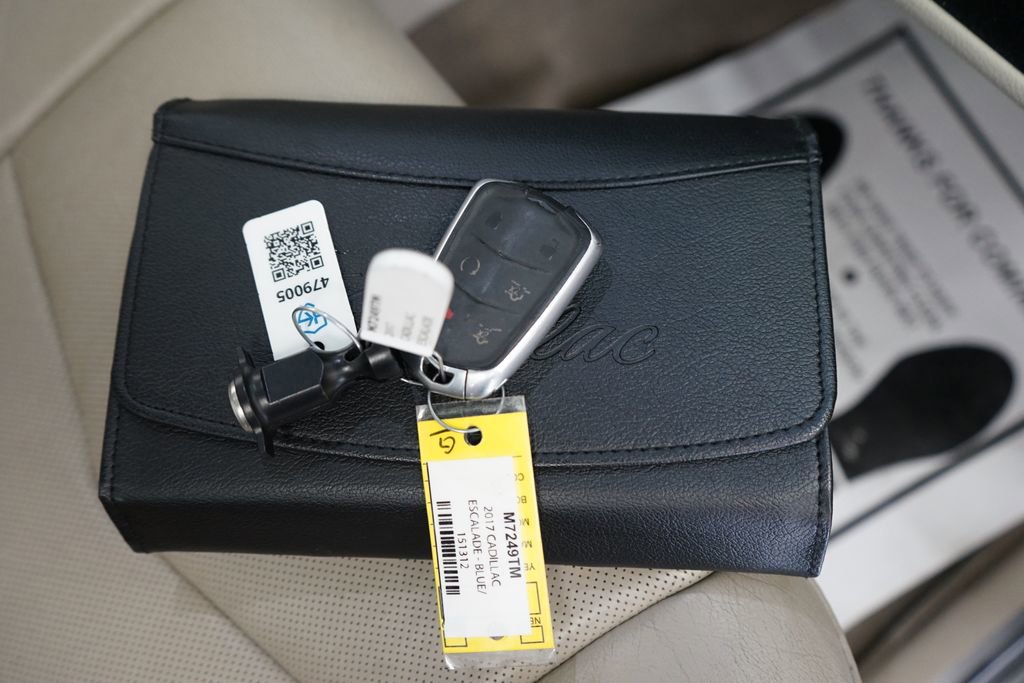 Used 2017 Cadillac Escalade ESV Luxury image 67