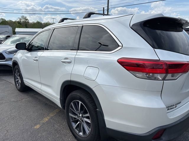 Used 2018 Toyota Highlander XLE image 5