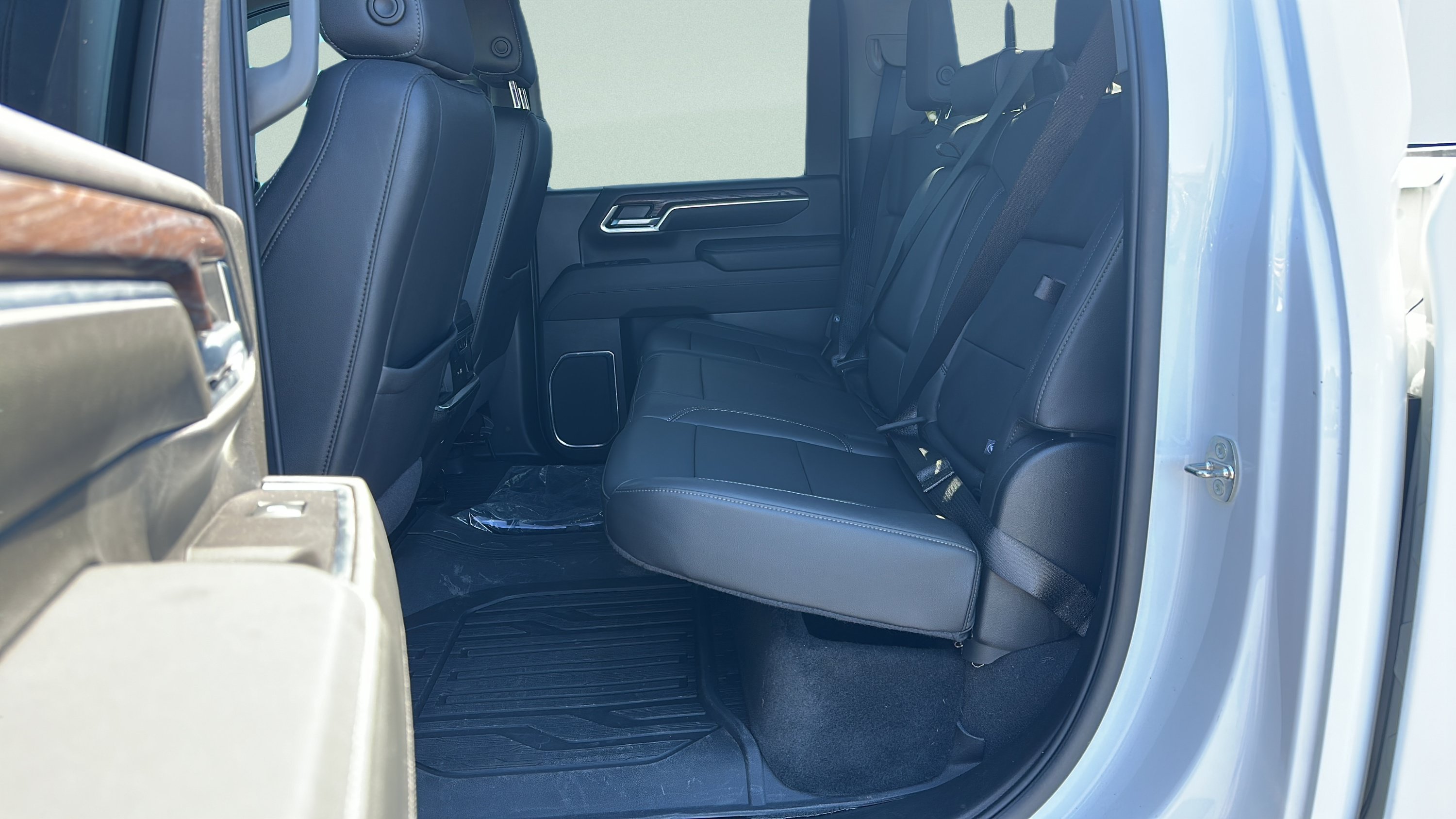 Used 2024 GMC Sierra 3500 SLT w/ SLT Premium Package AWD/4WD image 25