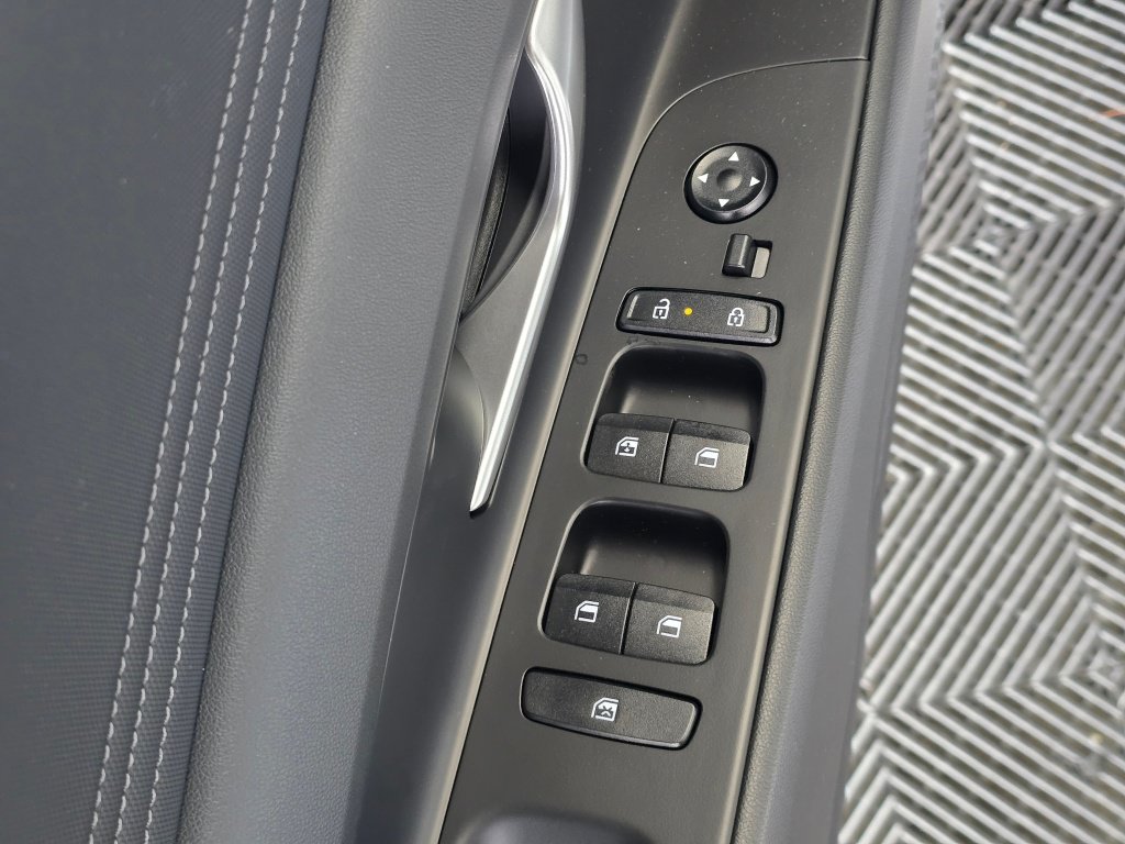 New 2026 Hyundai Elantra Limited FWD image 21