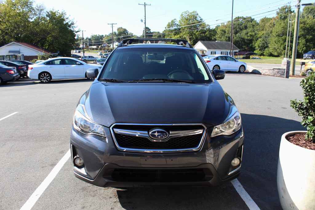 Used 2016 Subaru Crosstrek 2.0i Premium image 2