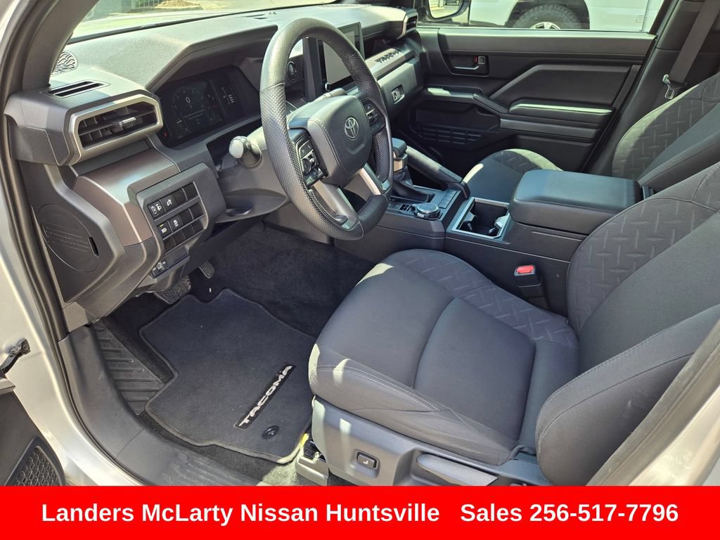 Used 2024 Toyota Tacoma SR5 AWD/4WD image 17