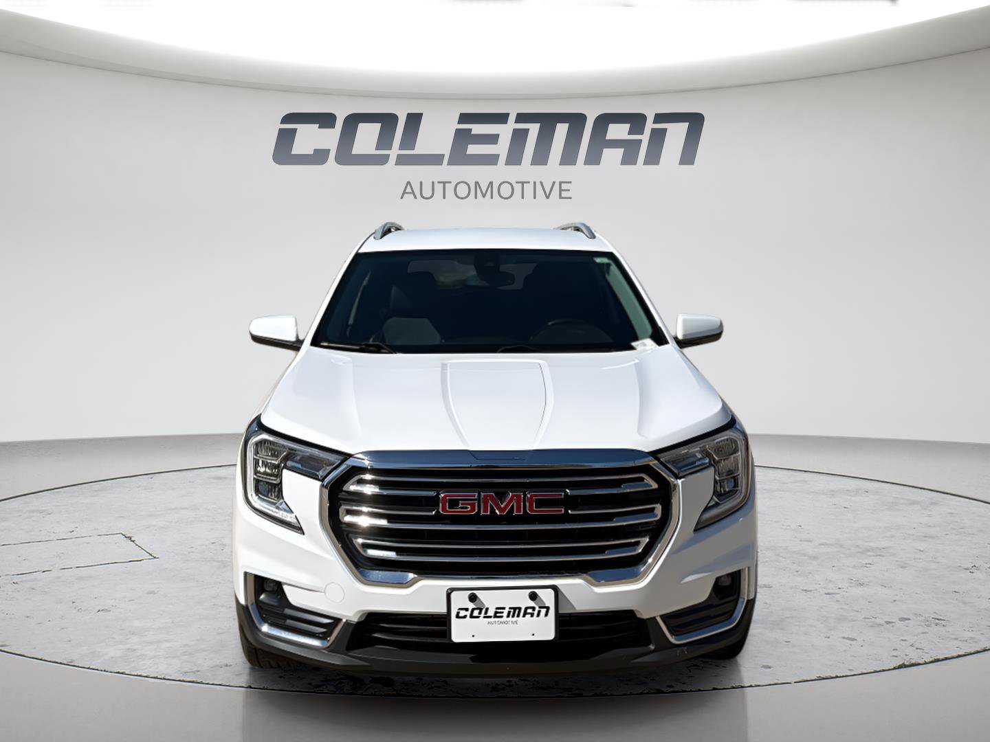 Used 2024 GMC Terrain SLT AWD/4WD image 8