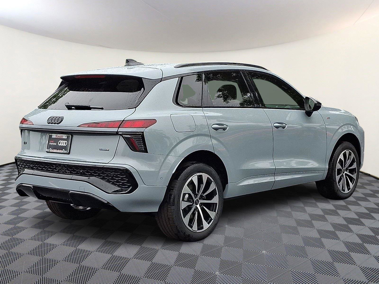 New 2026 Audi Q3 quattro 2.0T AWD/4WD image 6