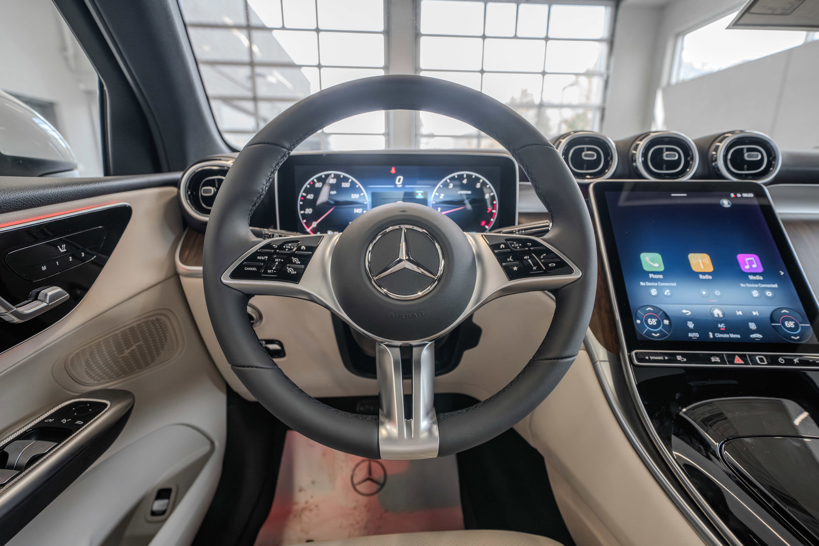 New 2026 Mercedes-Benz GLC 300 4MATIC image 9