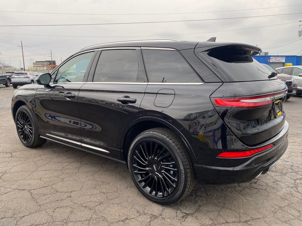 Used 2021 Lincoln Corsair Reserve image 6