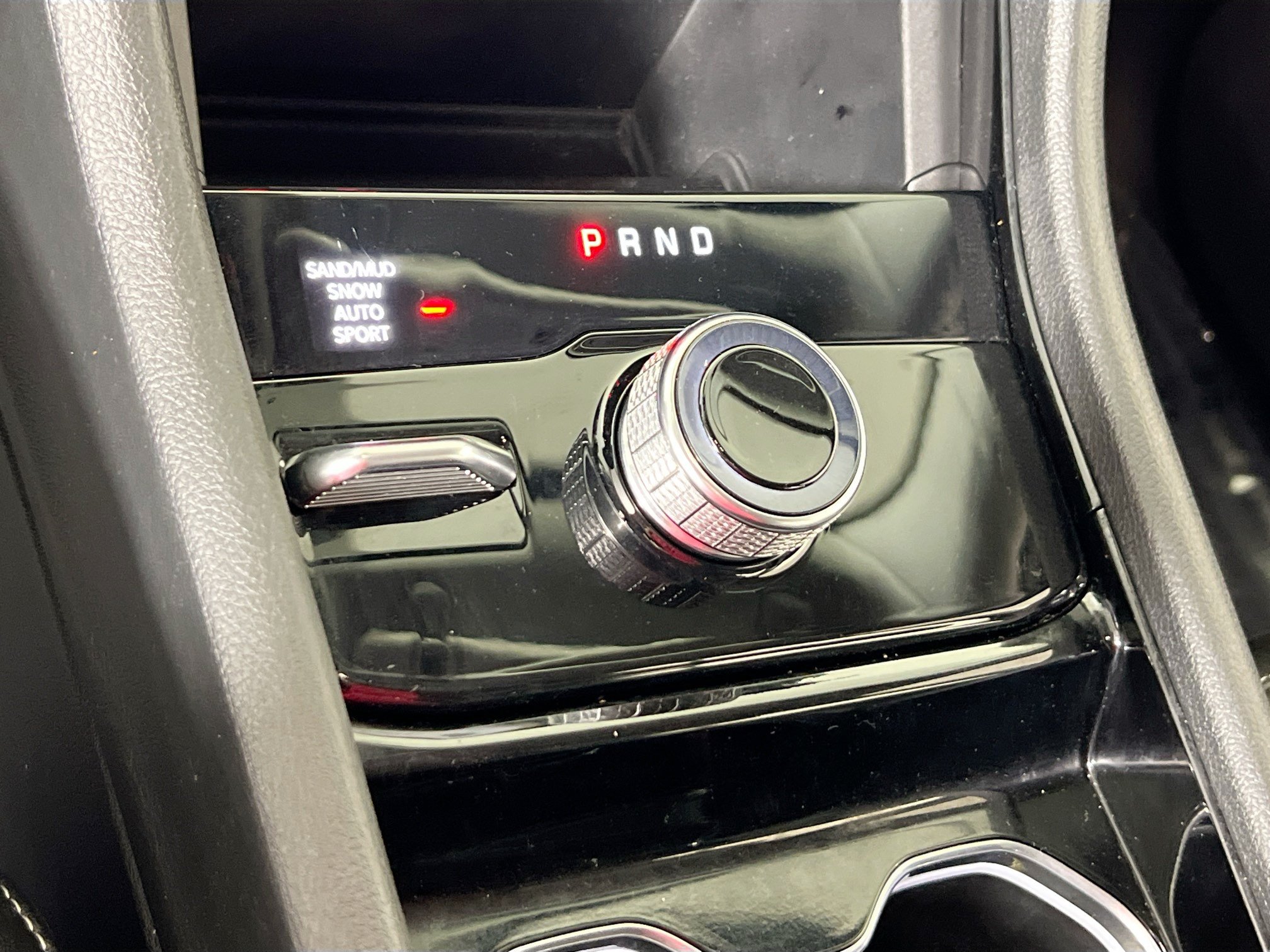 Used 2023 Jeep Grand Cherokee Limited AWD/4WD image 17