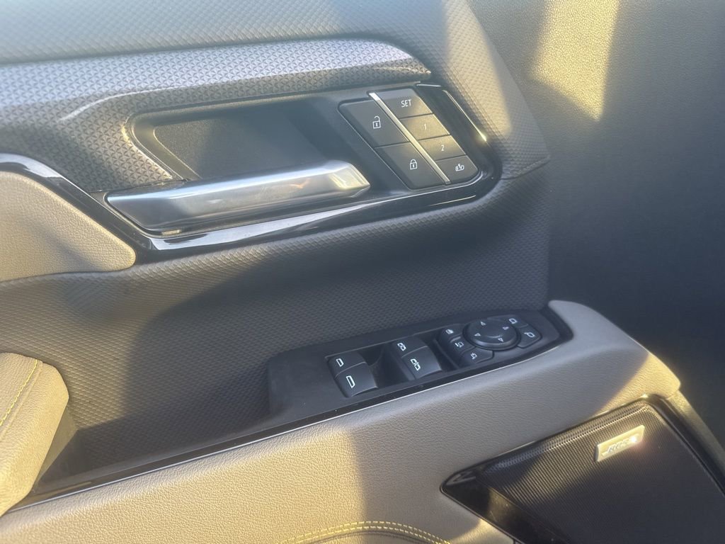 Used 2026 Chevrolet Silverado 2500 ZR2 w/ LPO, Dark Essentials Package image 16