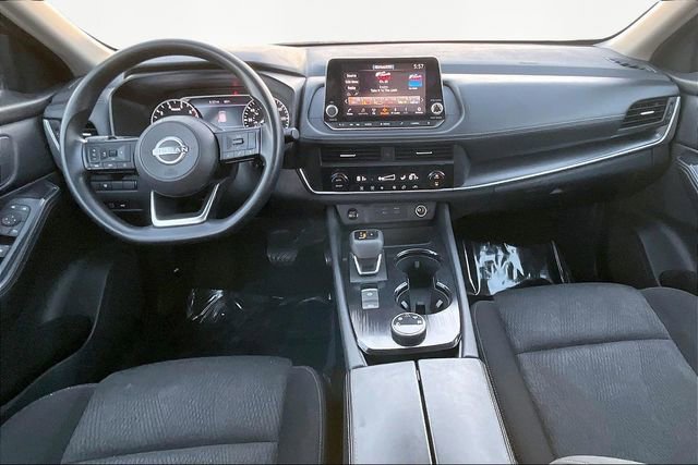 Used 2024 Nissan Rogue SV image 7