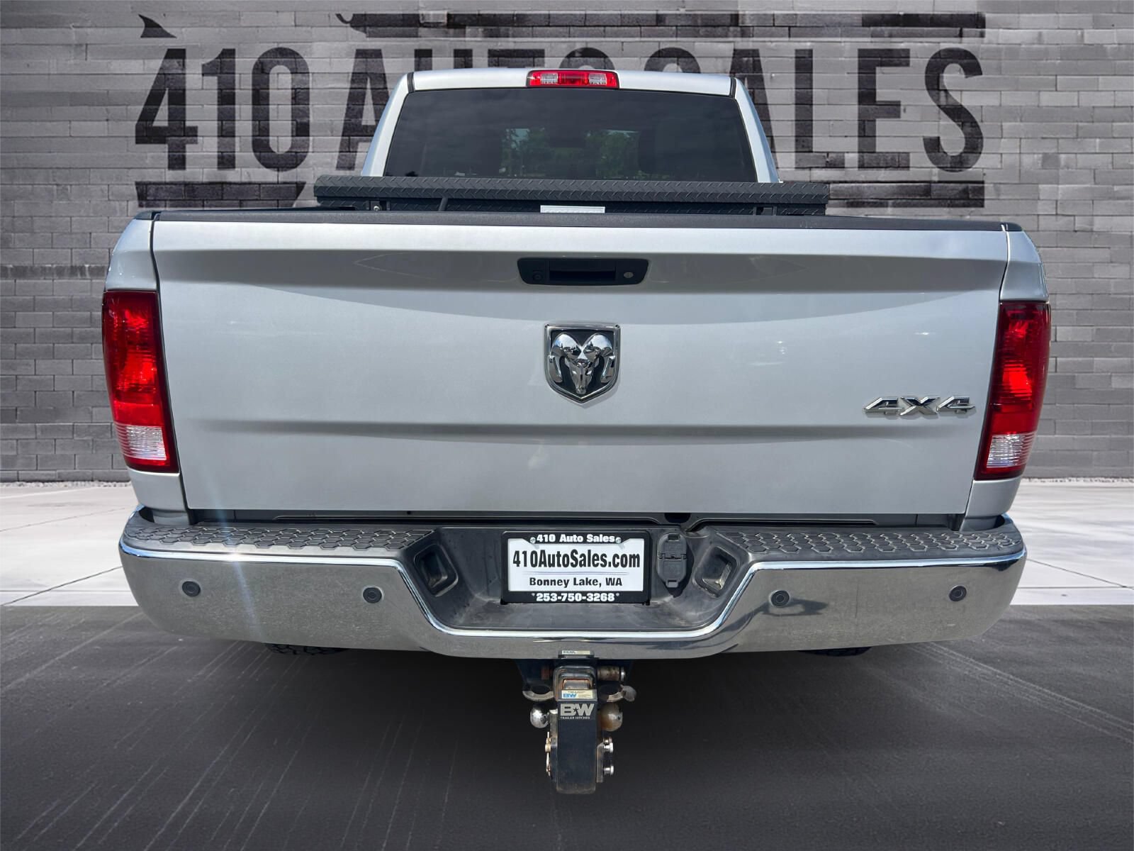 Used 2017 RAM 2500 Tradesman w/ Chrome Appearance Group AWD/4WD image 2