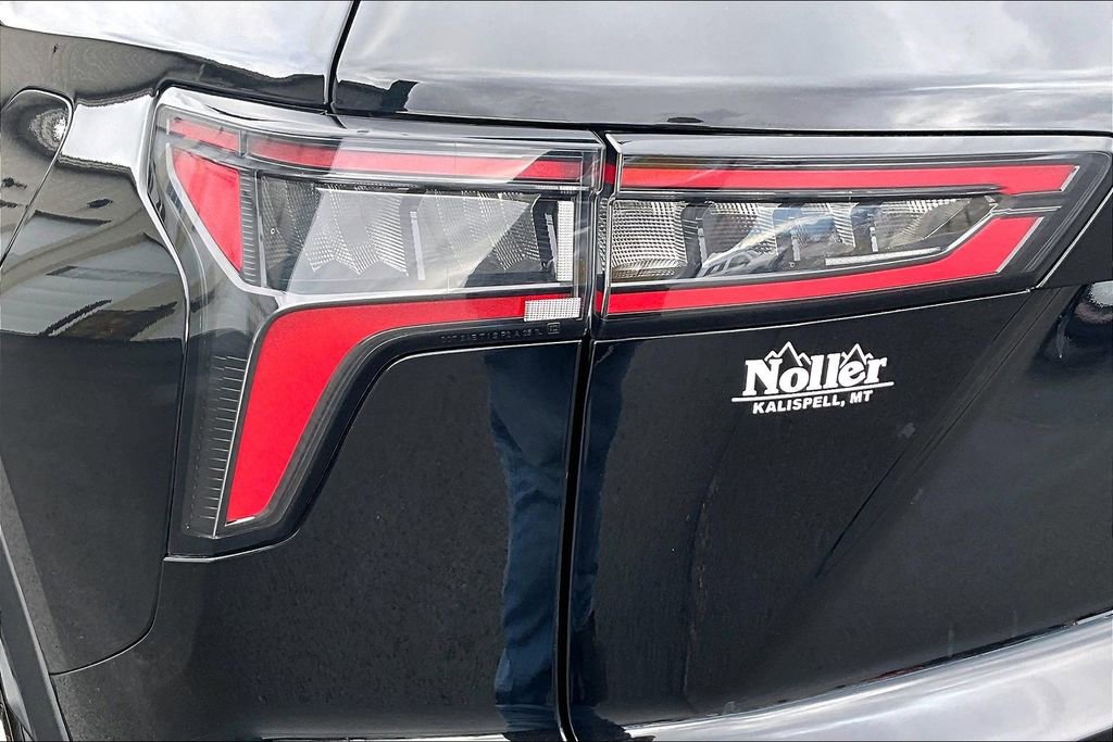 Used 2025 Chevrolet Equinox LT w/ Convenience Package II image 30