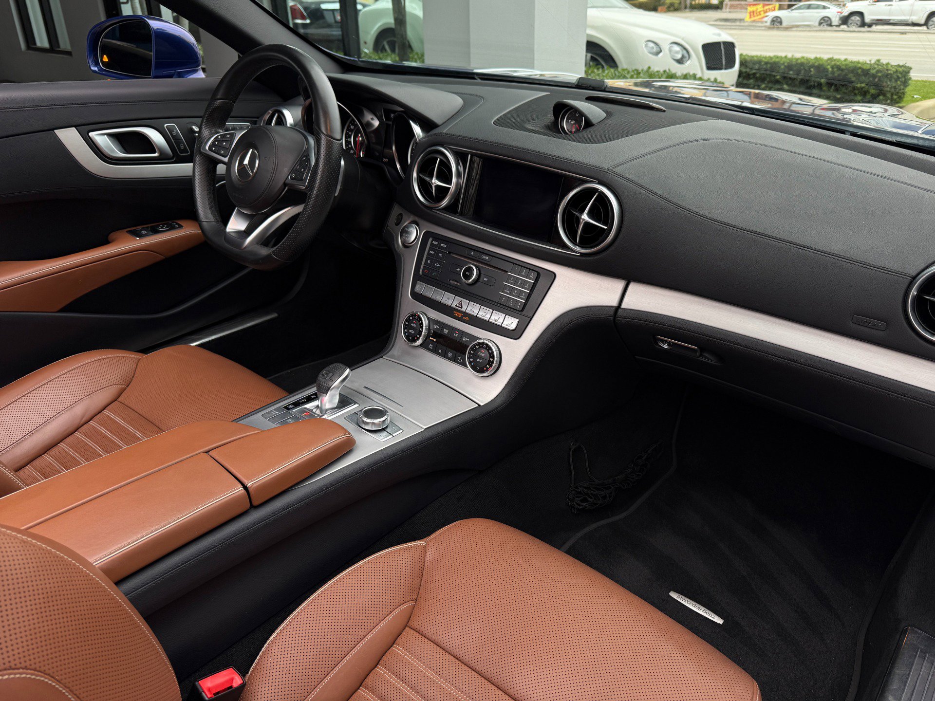 Used 2017 Mercedes-Benz SL 550 image 33