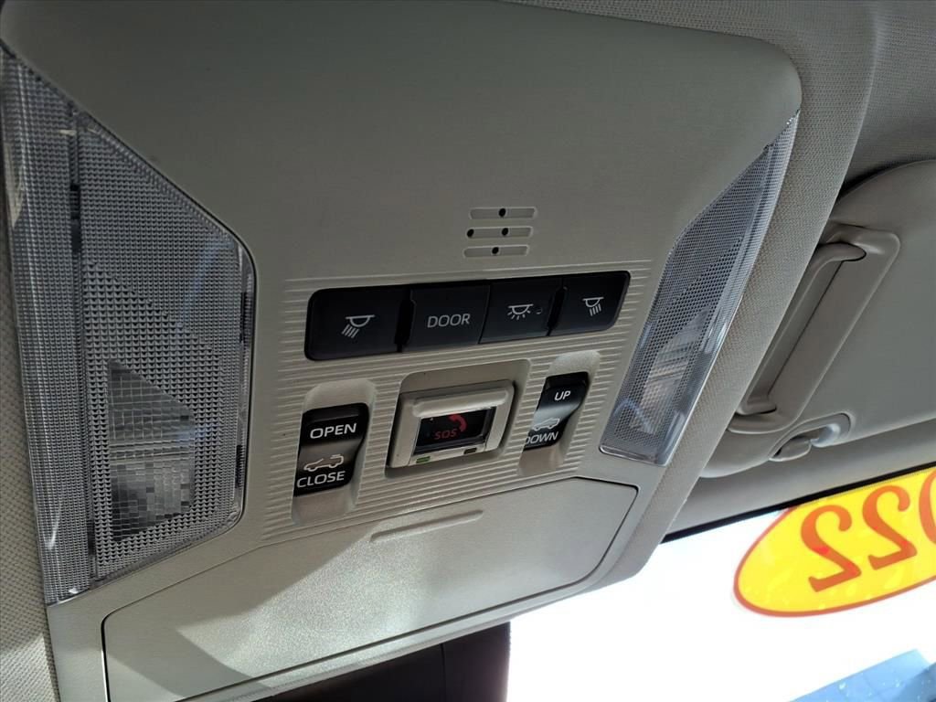 Used 2022 Toyota RAV4 XLE image 18