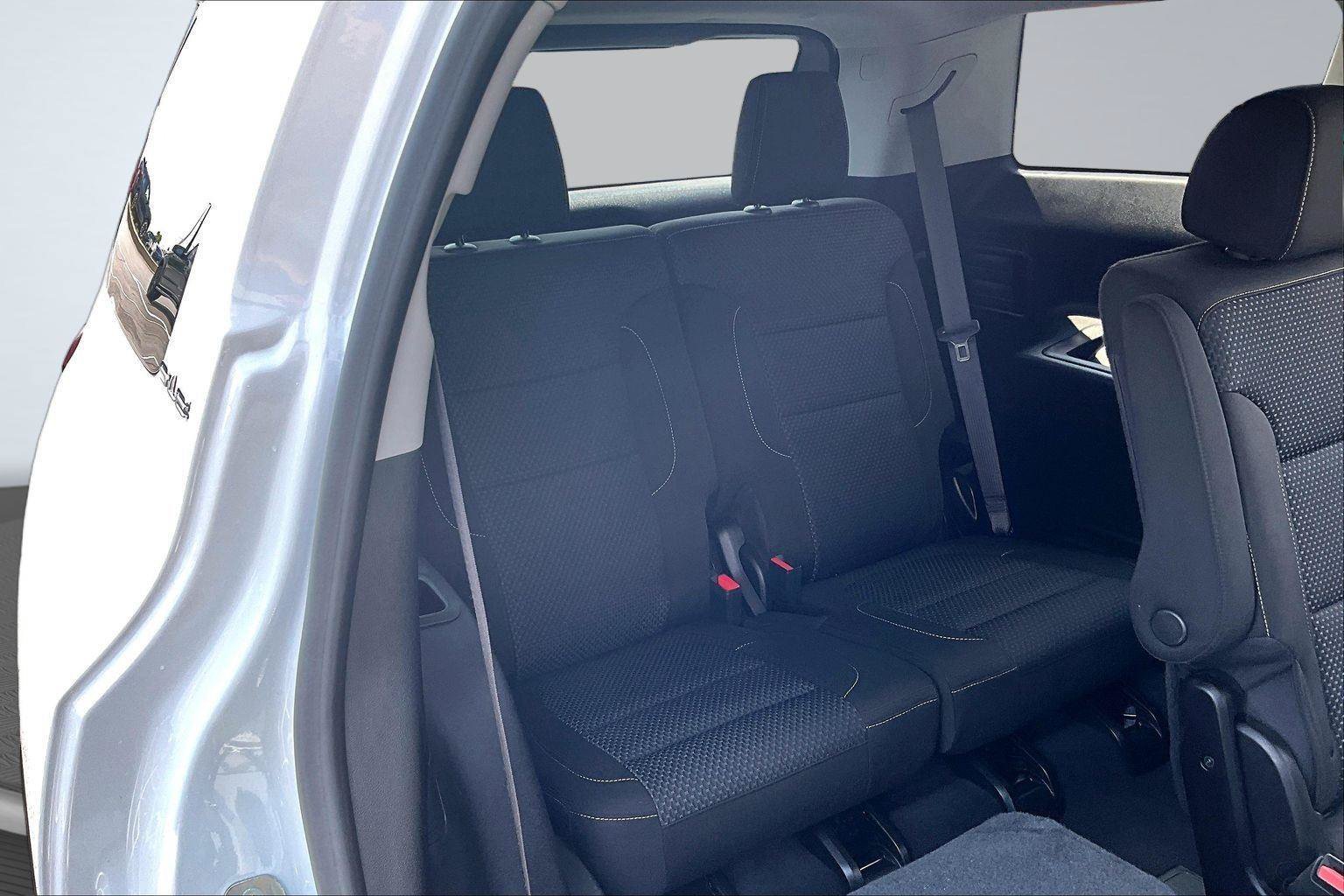 Used 2023 GMC Acadia SLE w/ Driver Convenience Package AWD/4WD image 29