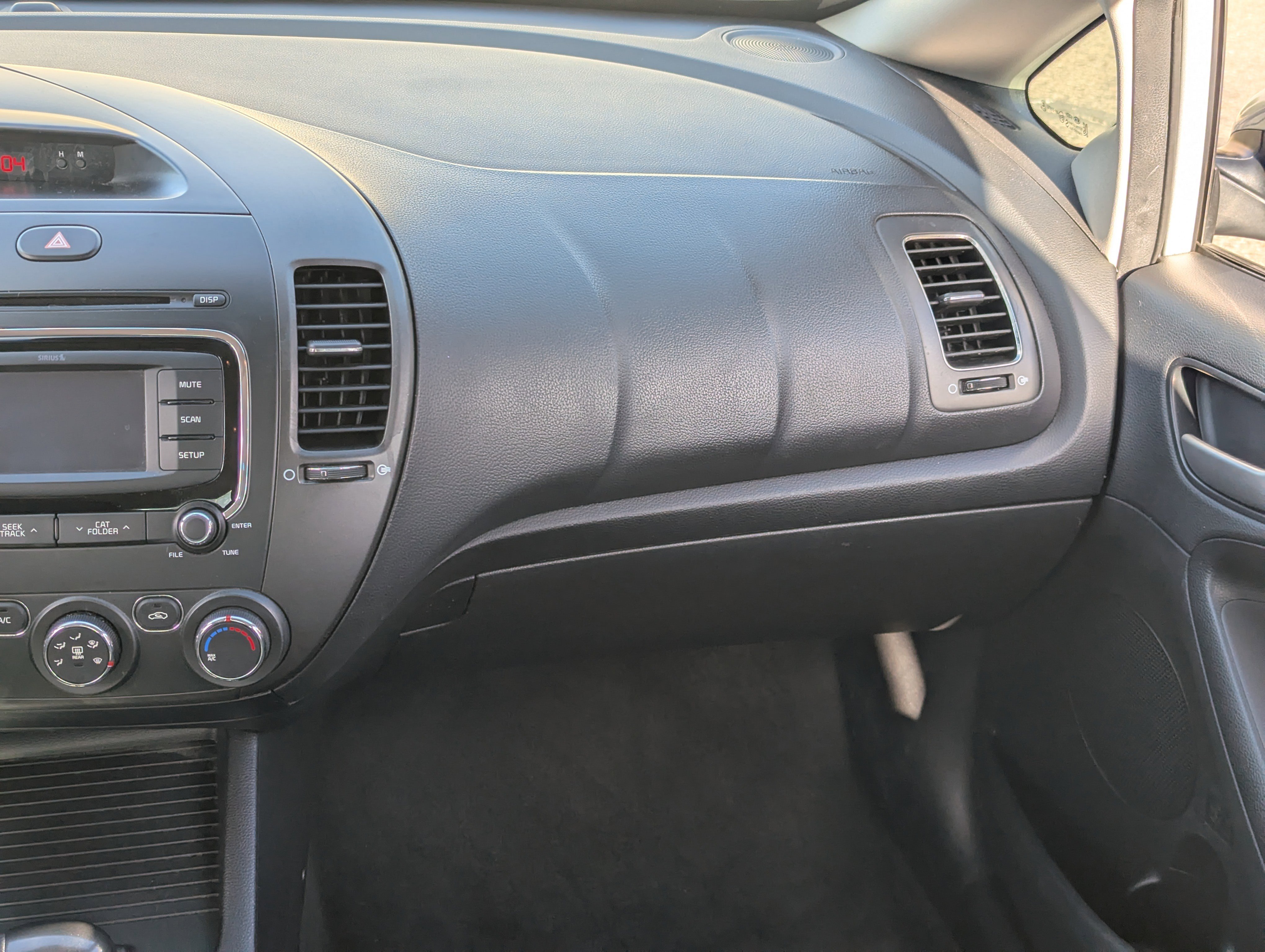 Used 2017 Kia Forte LX w/ LX Popular Package image 15