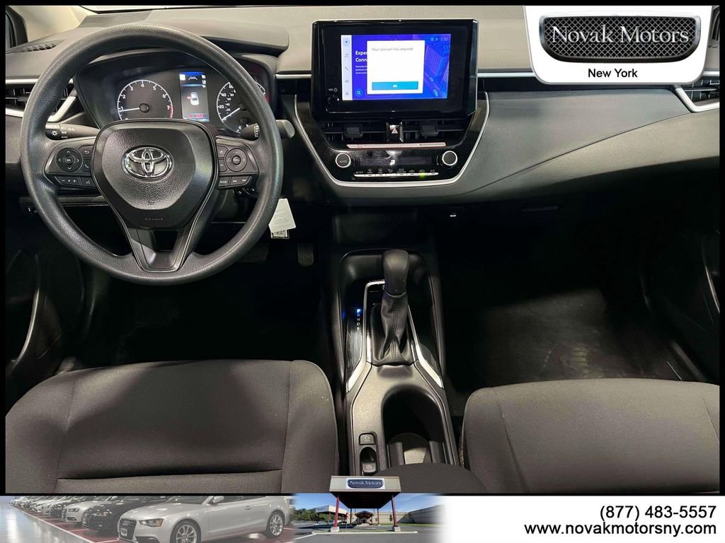 Used 2025 Toyota Corolla LE FWD image 15