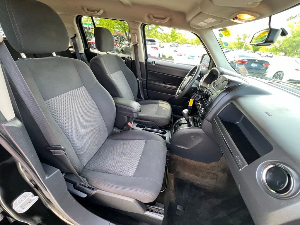 Used 2016 Jeep Patriot Sport w/ Power Value Group FWD image 24