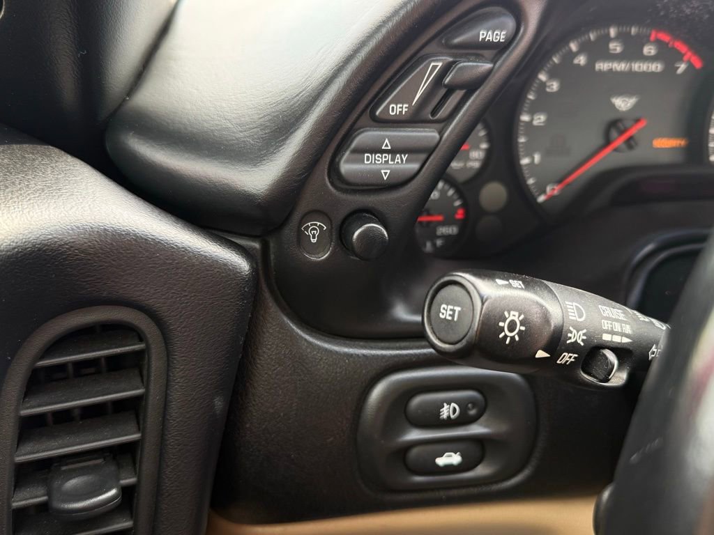 Used 2002 Chevrolet Corvette Convertible w/ Preferred Equipment Group2 image 16