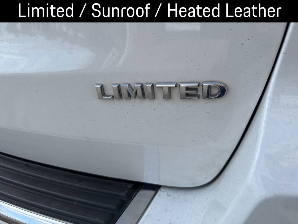 Used 2022 Jeep Grand Cherokee Limited image 3