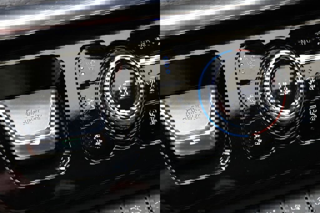 Used 2024 GMC Sierra 2500 Denali w/ Denali Reserve Package image 31